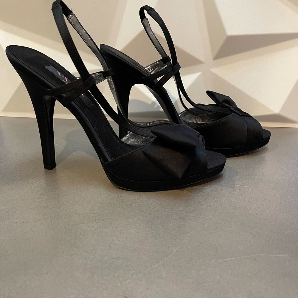 NINA  HIGH HEEL SHOES. BLACK SATIN